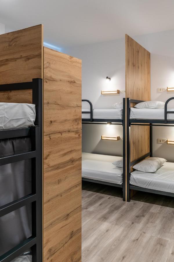 Four Rooms Hostel Lugo Zewnętrze zdjęcie